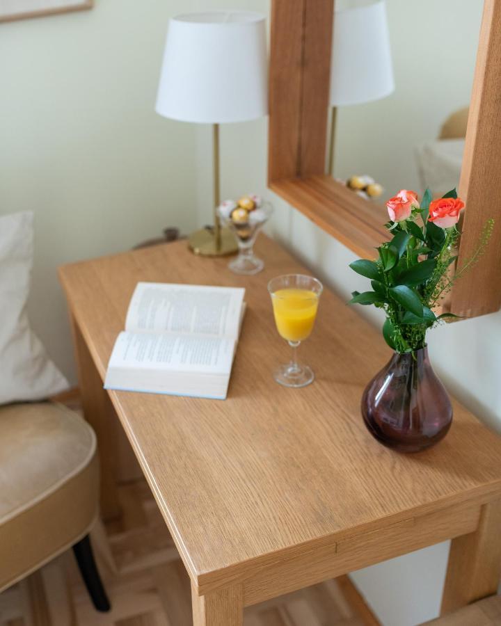 Two Bedroom Apartment For 6 People ワルシャワ エクステリア 写真
