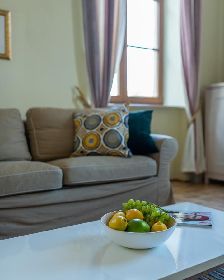Two Bedroom Apartment For 6 People ワルシャワ エクステリア 写真